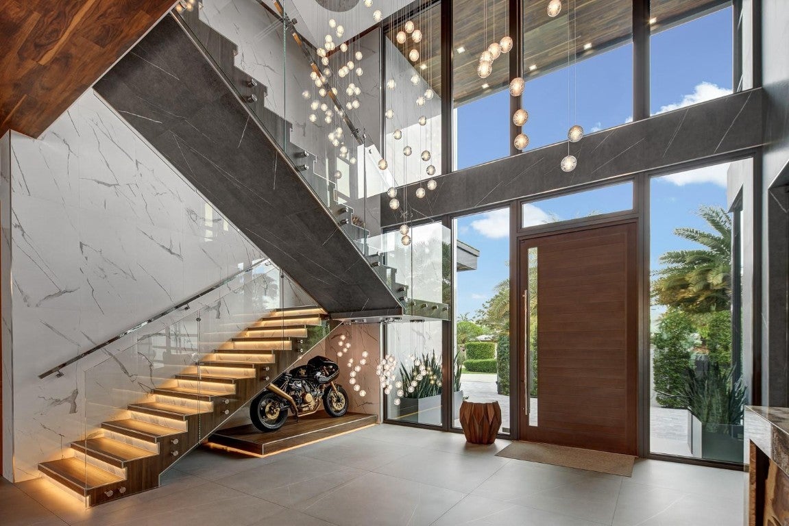 Fort Lauderdale, Florida, 33304, United States, 6 Bedrooms Bedrooms, ,9 BathroomsBathrooms,Residential,Active,2007970