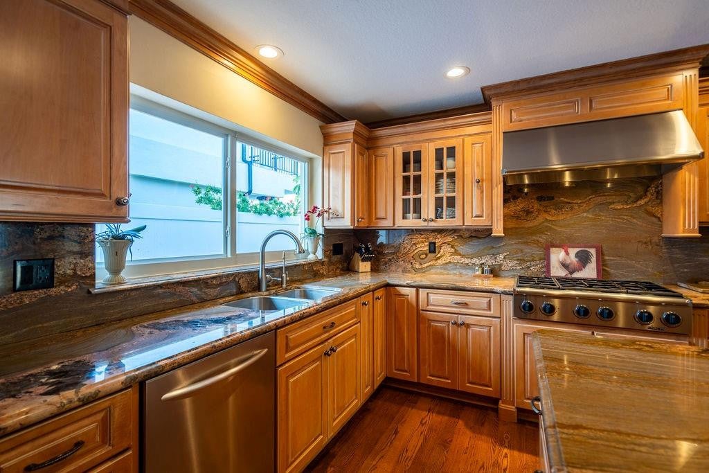 Lighthouse Point, Florida, 33064, United States, 3 Bedrooms Bedrooms, ,4 BathroomsBathrooms,Residential,Active,2011217