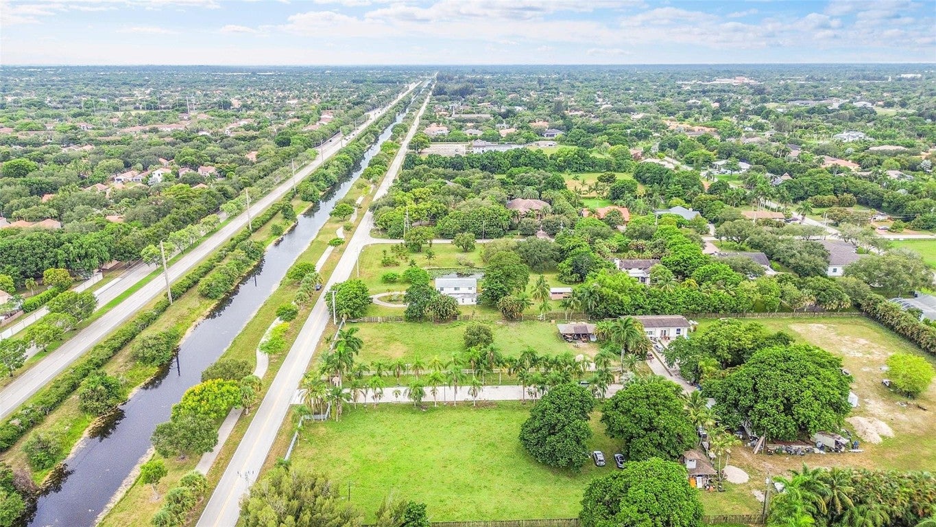 Plantation, Florida, 33323, United States, 4 Bedrooms Bedrooms, ,3 BathroomsBathrooms,Residential,Contingent,2008349