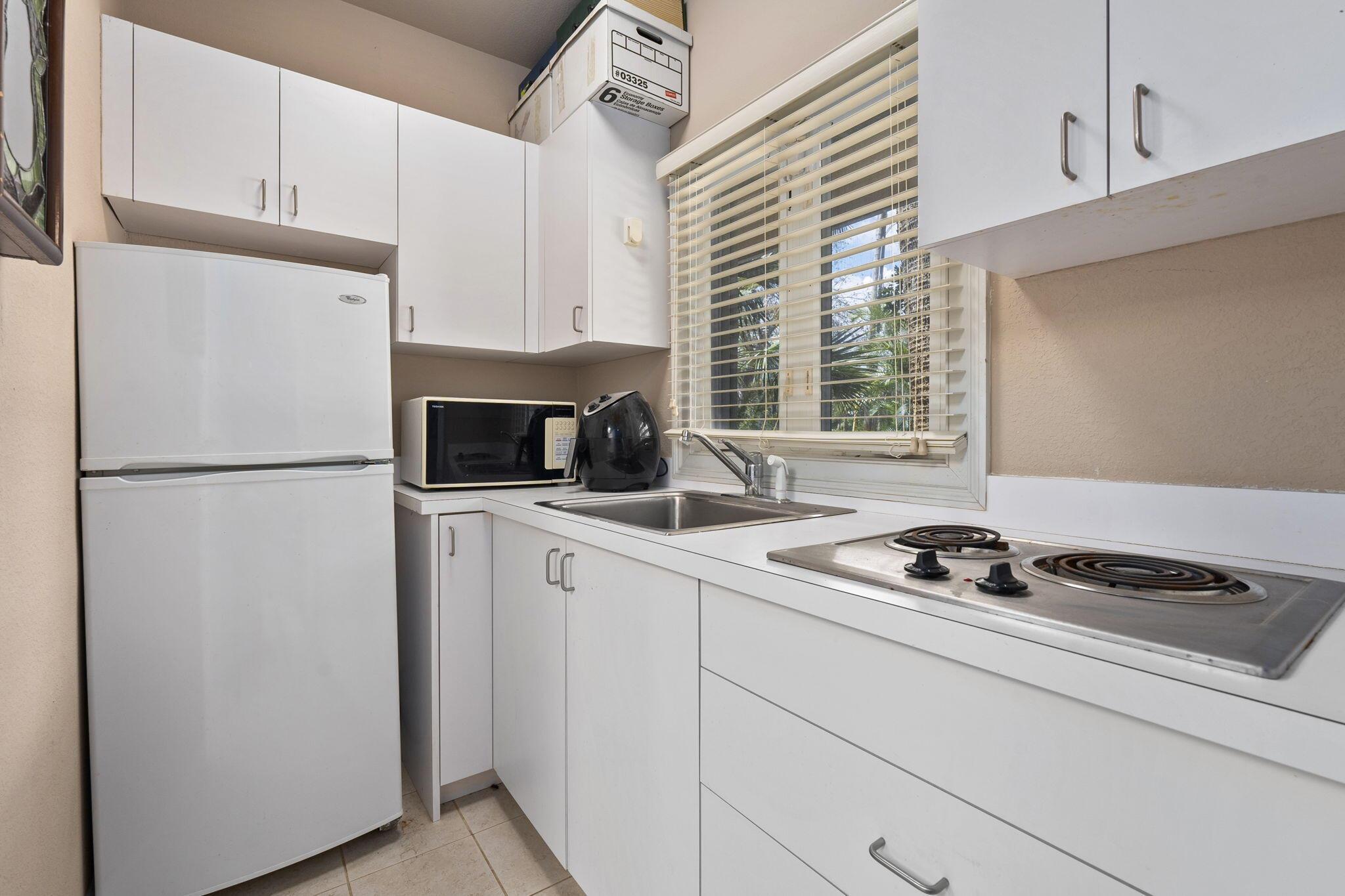 Sewalls Point, Florida, 34996, United States, 3 Bedrooms Bedrooms, ,4 BathroomsBathrooms,Residential,Active,1919064