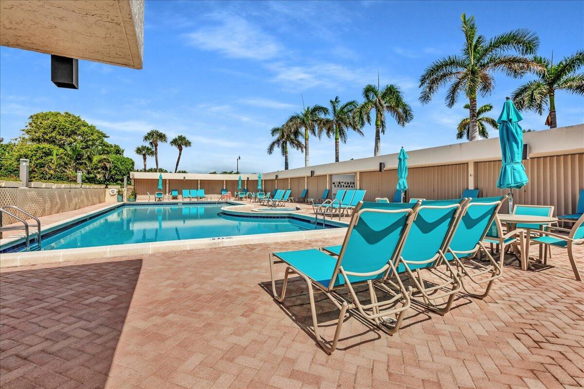 Palm Beach, Florida, 33480, United States, 3 Bedrooms Bedrooms, ,3 BathroomsBathrooms,Residential,Active,1954435