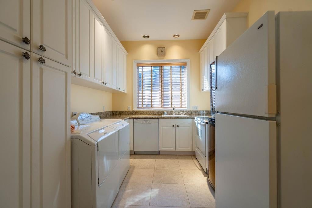 Lighthouse Point, Florida, 33064, United States, 4 Bedrooms Bedrooms, ,6 BathroomsBathrooms,Residential,Active,2006873