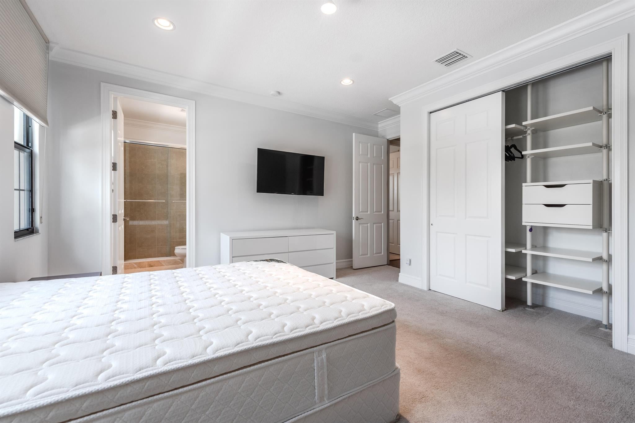 Delray Beach, Florida, 33446, United States, 6 Bedrooms Bedrooms, ,6 BathroomsBathrooms,Residential,Active,1922317