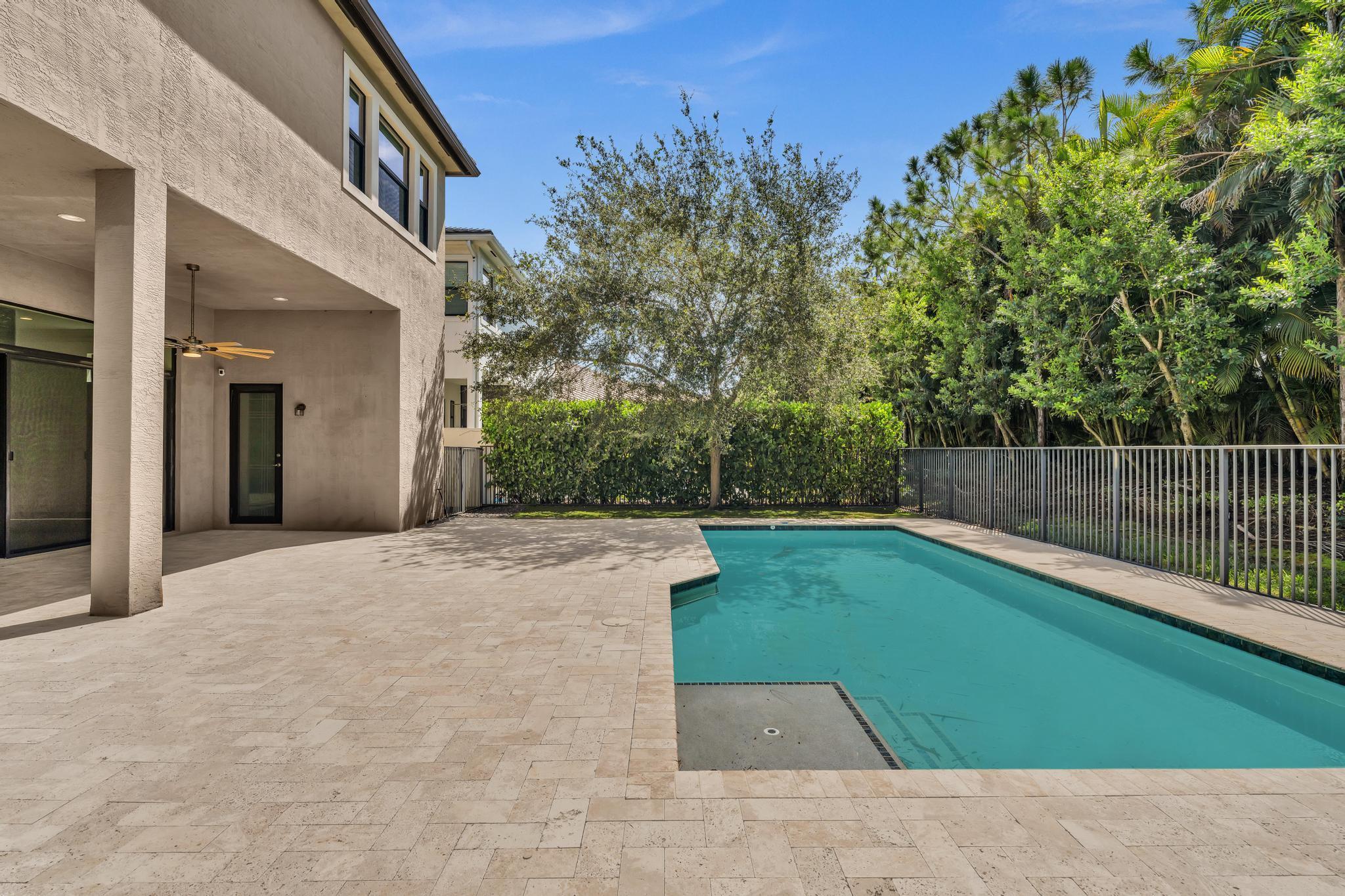 Delray Beach, Florida, 33446, United States, 5 Bedrooms Bedrooms, ,8 BathroomsBathrooms,Residential,Active,1929657