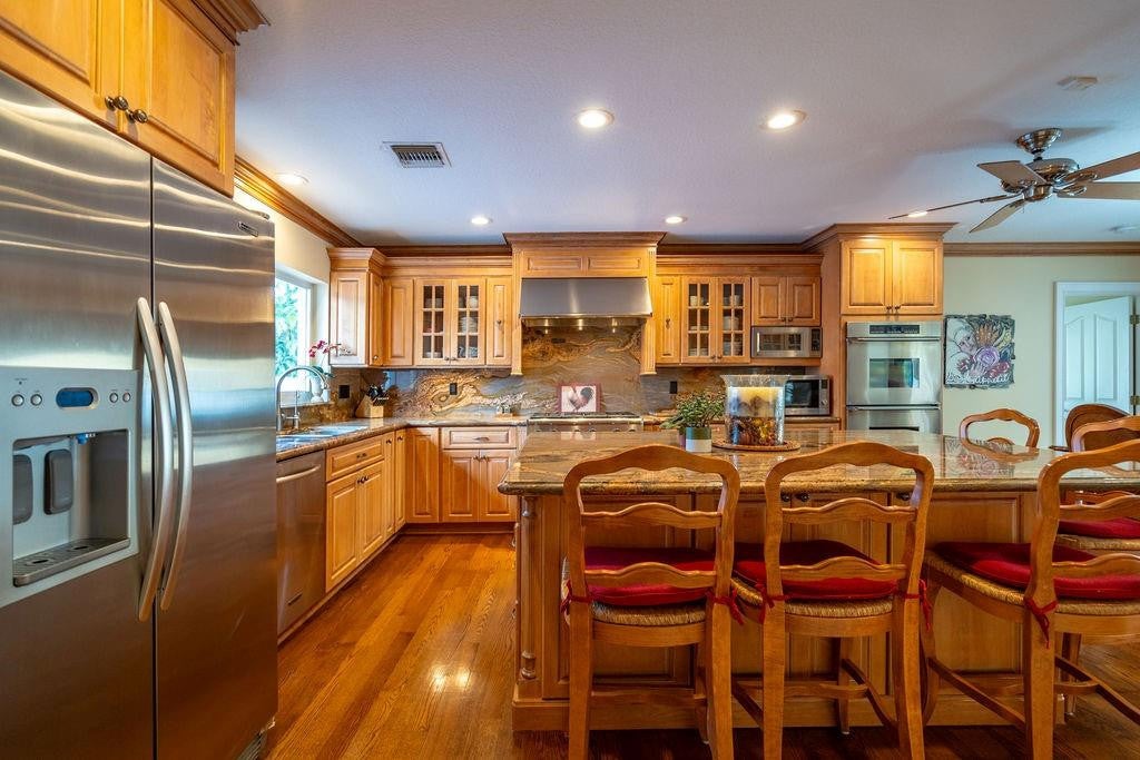 Lighthouse Point, Florida, 33064, United States, 3 Bedrooms Bedrooms, ,4 BathroomsBathrooms,Residential,Active,2011217