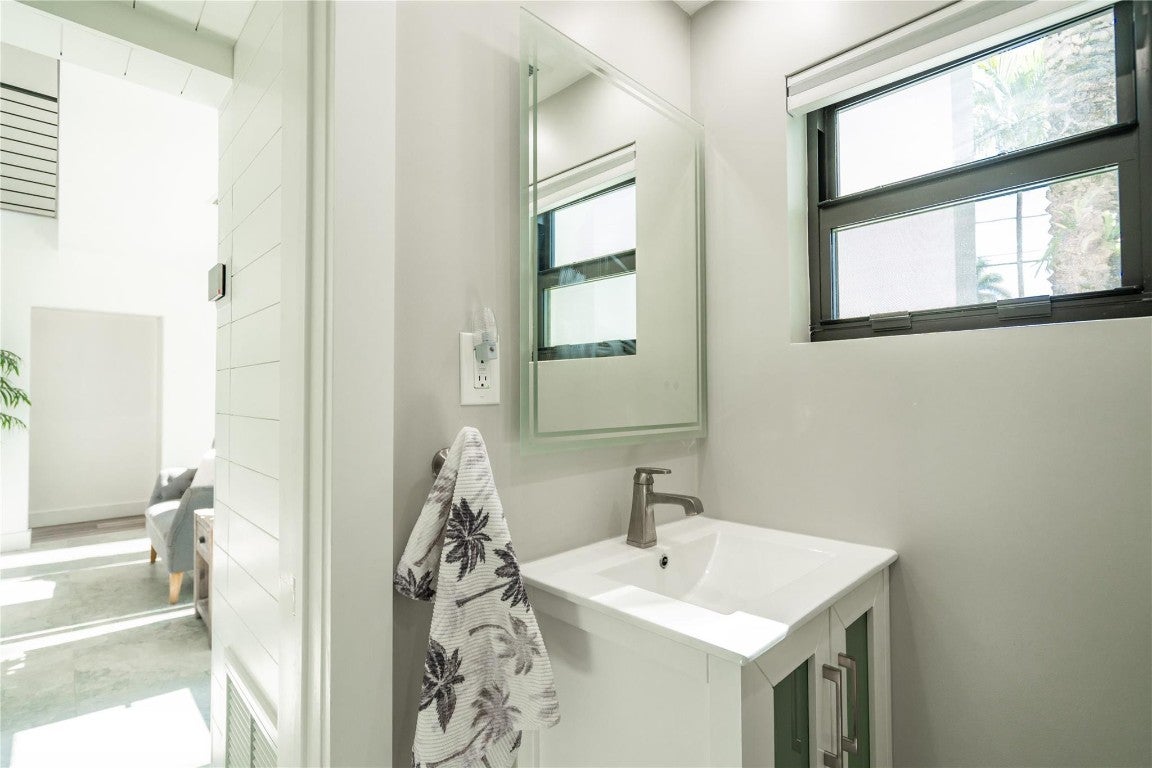 Fort Lauderdale, Florida, 33306, United States, 6 Bedrooms Bedrooms, ,8 BathroomsBathrooms,Residential,Active,2008333