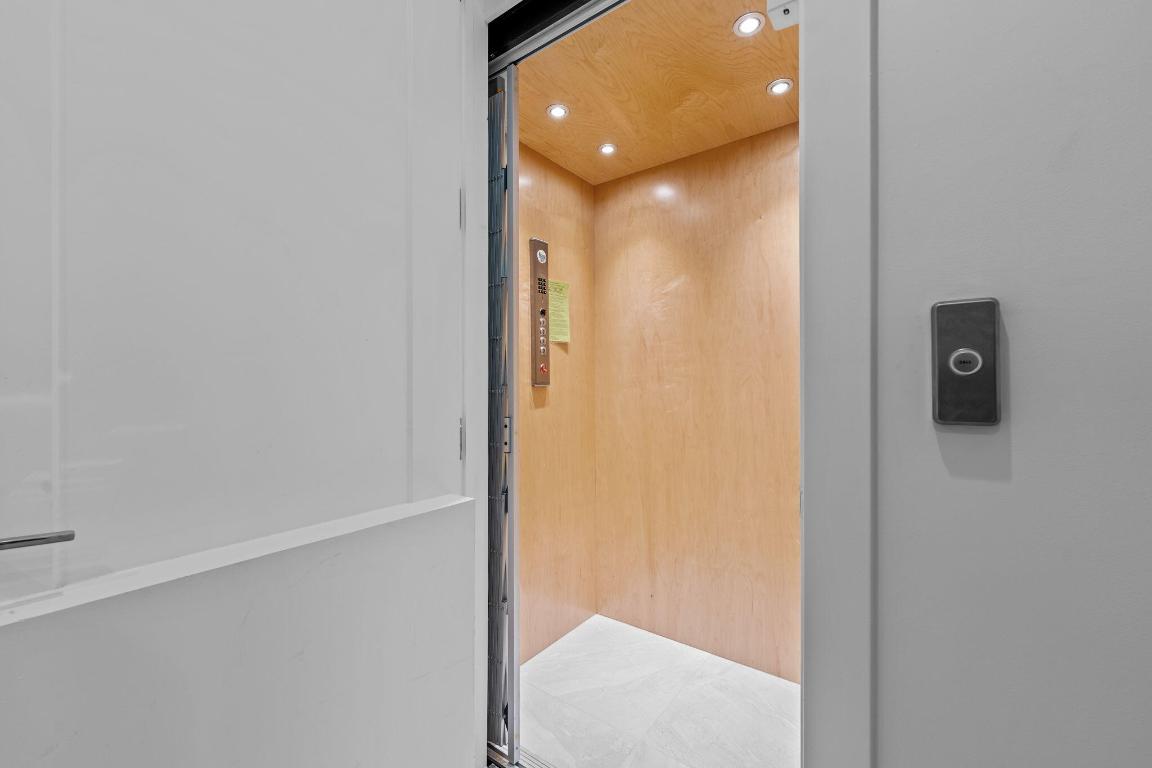 Boca Raton, Florida, 33431, United States, 3 Bedrooms Bedrooms, ,4 BathroomsBathrooms,Residential,Active,1997592