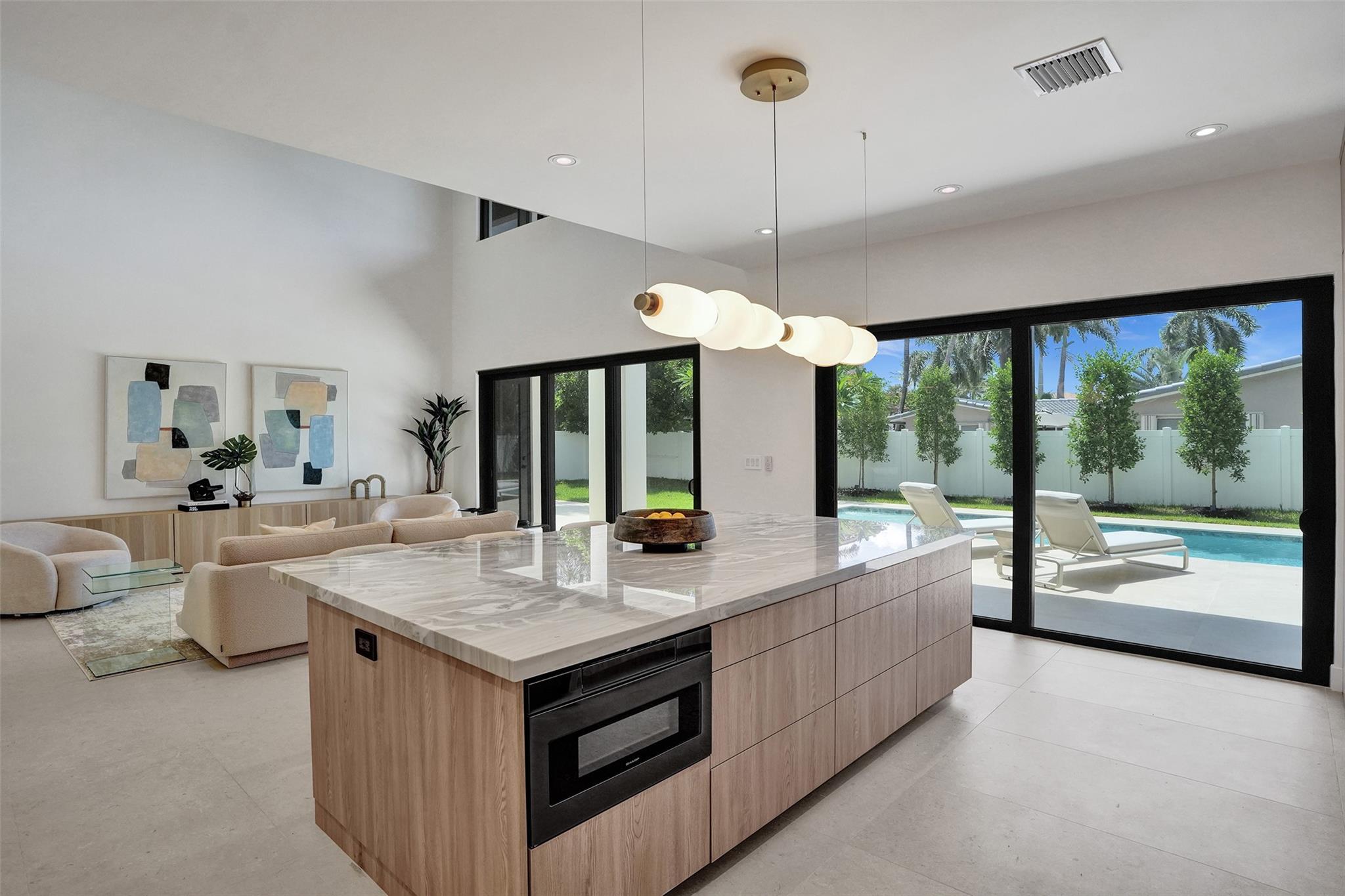 Lighthouse Point, Florida, 33064, United States, 4 Bedrooms Bedrooms, ,4 BathroomsBathrooms,Residential,Active,1919400