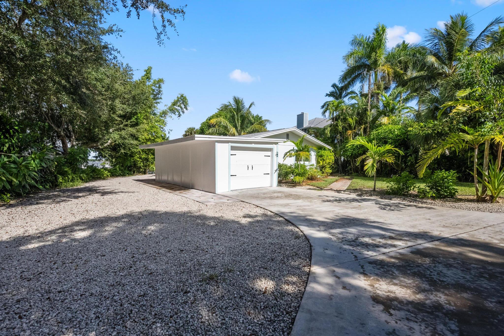 Stuart, Florida, 34994, United States, 2 Bedrooms Bedrooms, ,2 BathroomsBathrooms,Residential,Active,1973316