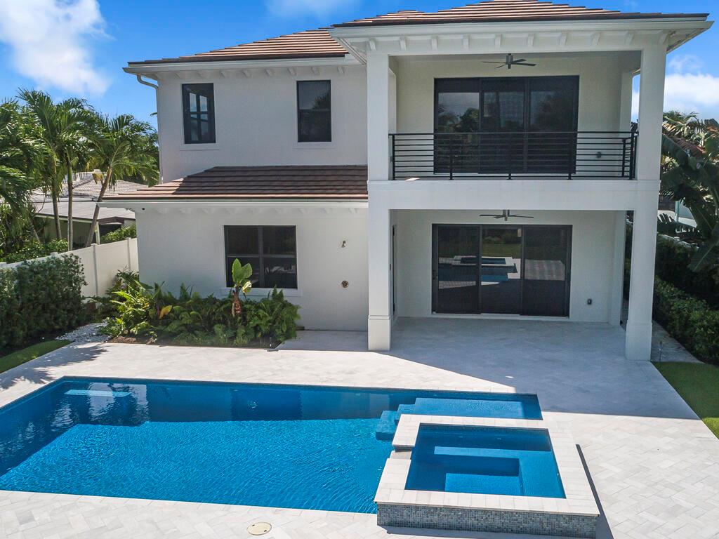 West Palm Beach, Florida, 33405, United States, 5 Bedrooms Bedrooms, ,5 BathroomsBathrooms,Residential,Active,1985853
