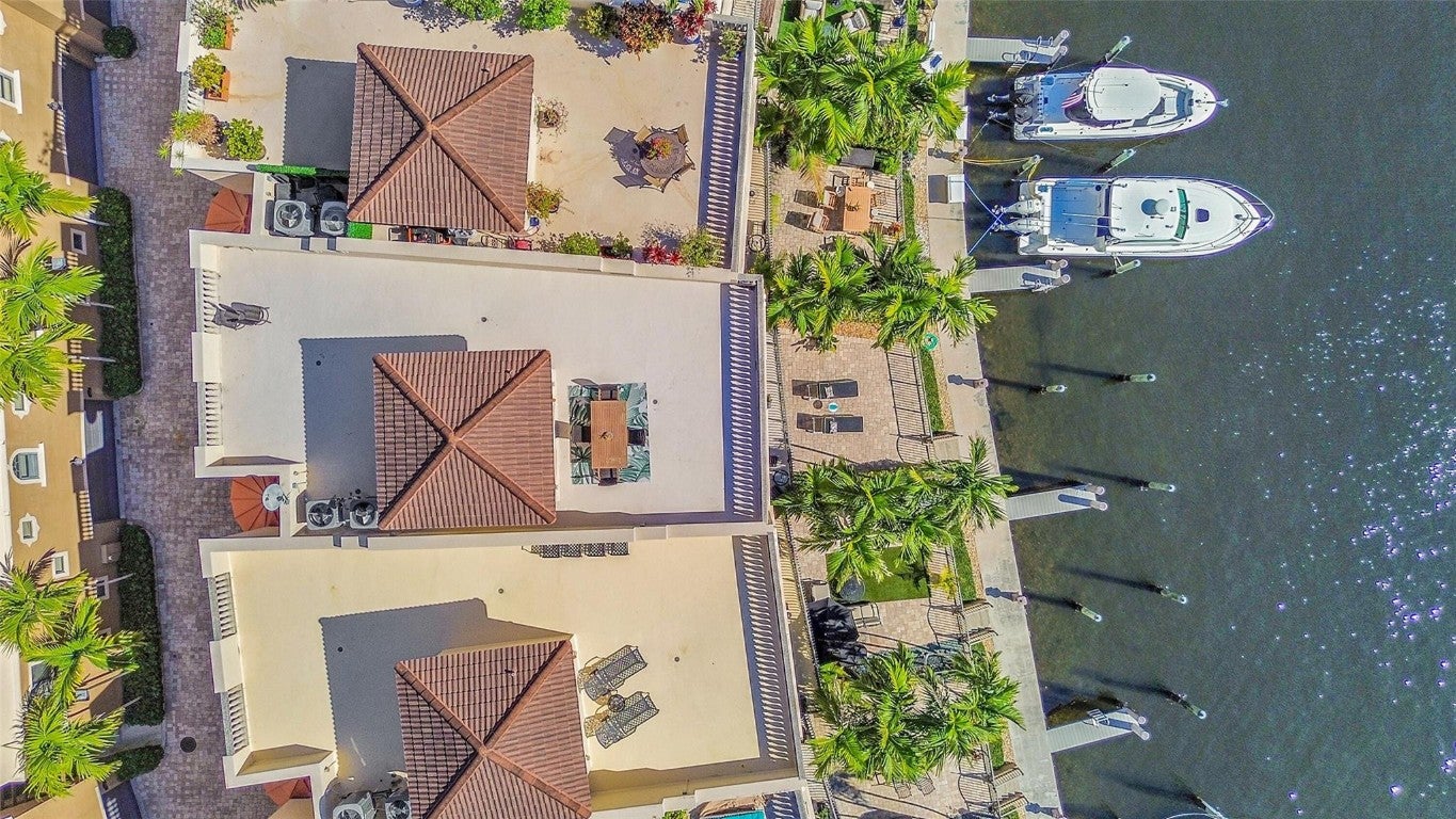 Pompano Beach, Florida, 33062, United States, 3 Bedrooms Bedrooms, ,4 BathroomsBathrooms,Residential,Active,1997627