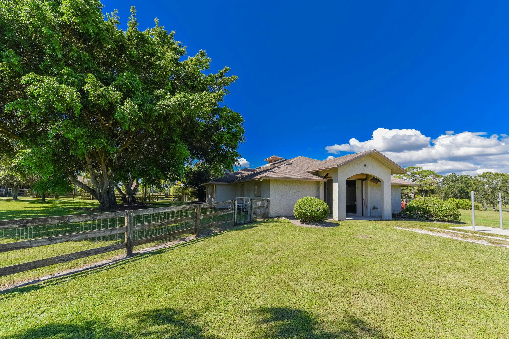 Palm City, Florida, 34990, United States, ,5 BathroomsBathrooms,Residential,Active,1769903