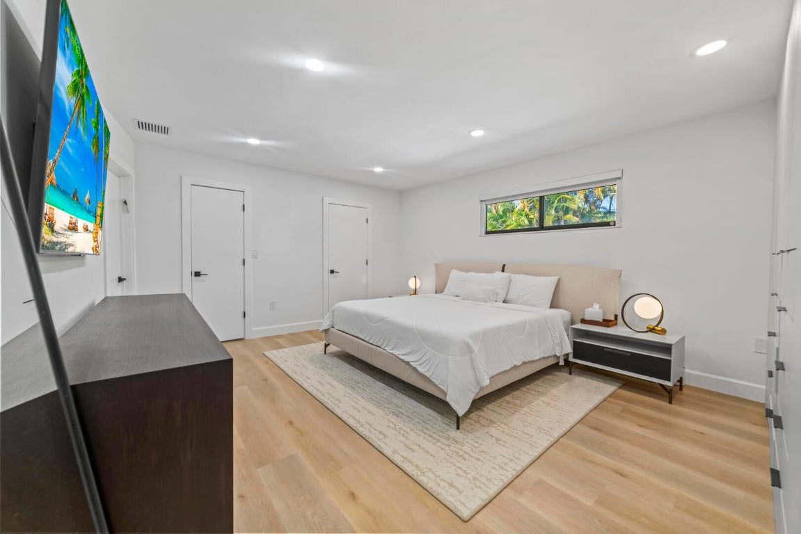 Miami, Florida, 33180, United States, 5 Bedrooms Bedrooms, ,4 BathroomsBathrooms,Residential,Active,2011434