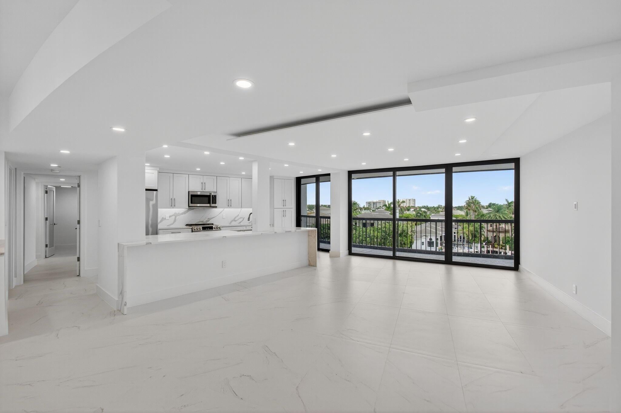 Highland Beach, Florida, 33487, United States, ,2 BathroomsBathrooms,Residential,Active,1762854