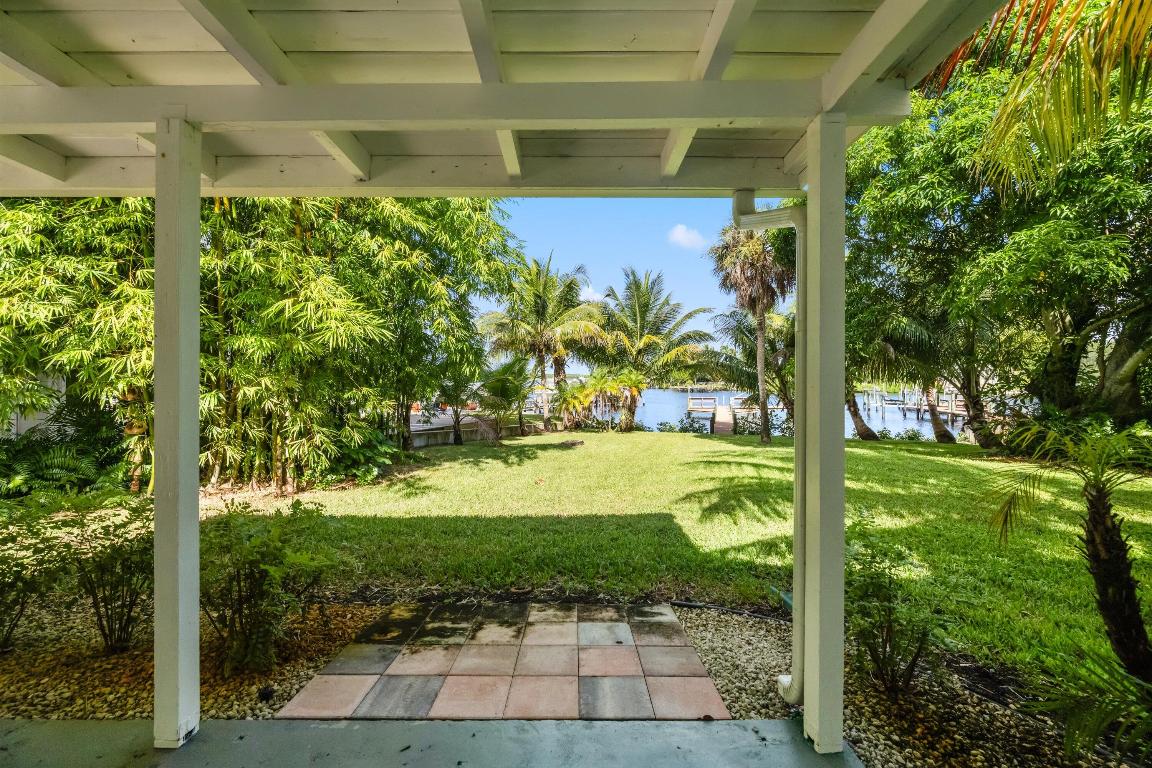 Stuart, Florida, 34994, United States, 2 Bedrooms Bedrooms, ,2 BathroomsBathrooms,Residential,Active,2008289