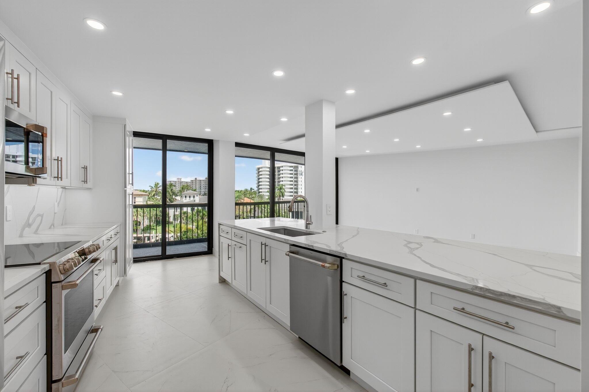 Highland Beach, Florida, 33487, United States, ,2 BathroomsBathrooms,Residential,Active,1762854
