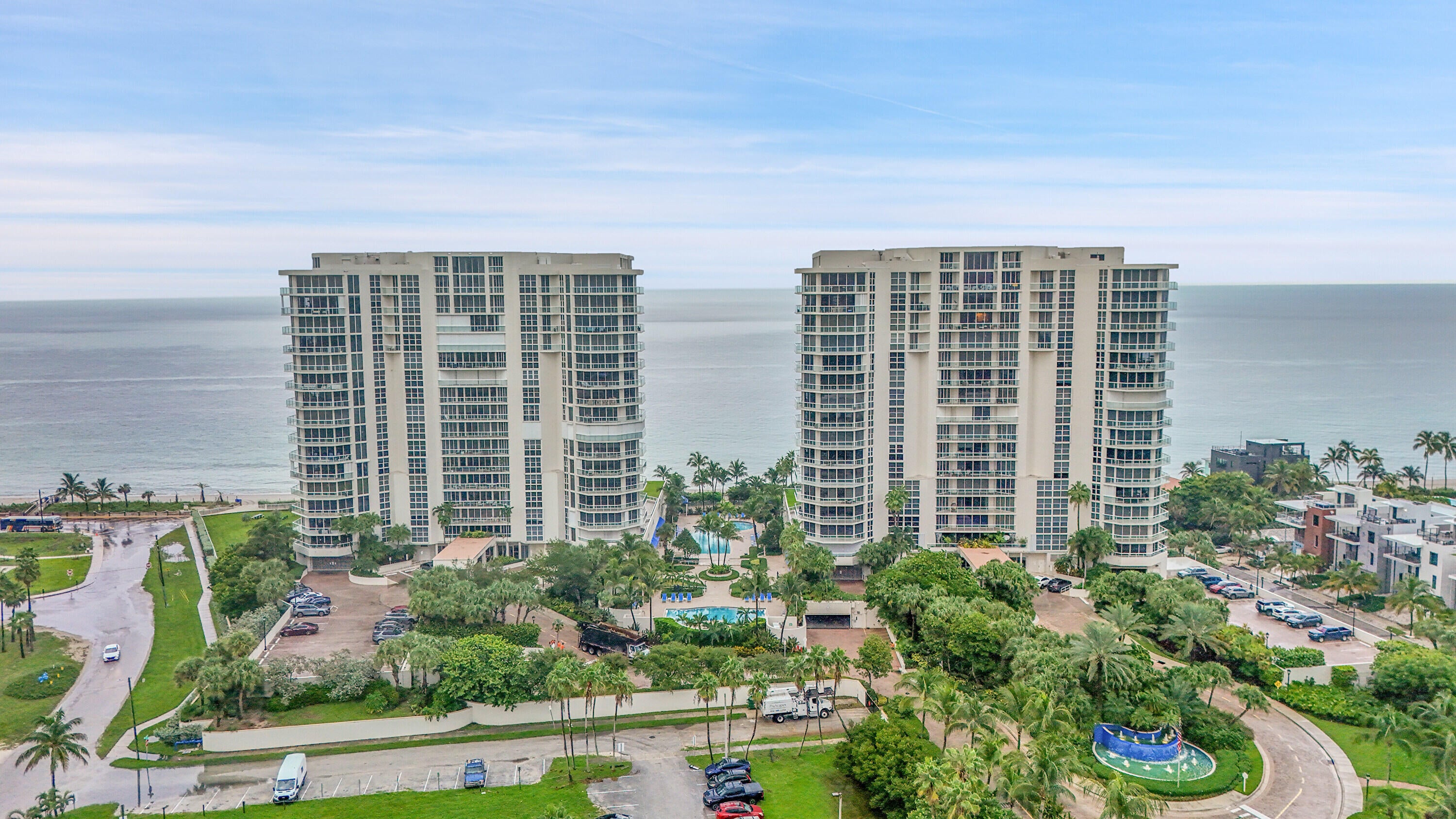 Hollywood, Florida, 33019, United States, 2 Bedrooms Bedrooms, ,3 BathroomsBathrooms,Residential,Active,2028550