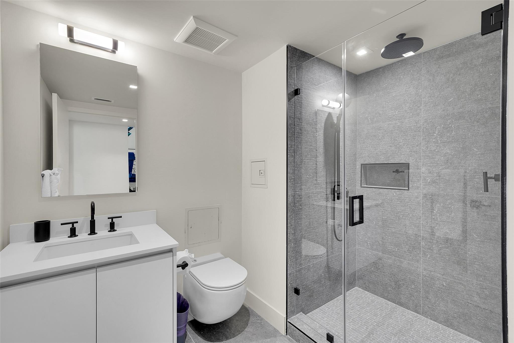 Miami Beach, Florida, 33139, United States, 2 Bedrooms Bedrooms, ,2 BathroomsBathrooms,Residential,Active,1973367