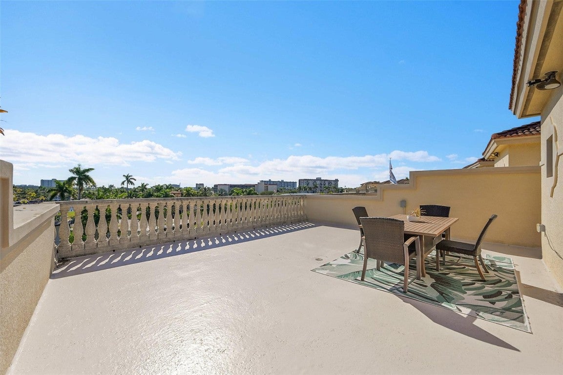 Pompano Beach, Florida, 33062, United States, 3 Bedrooms Bedrooms, ,4 BathroomsBathrooms,Residential,Active,1997627