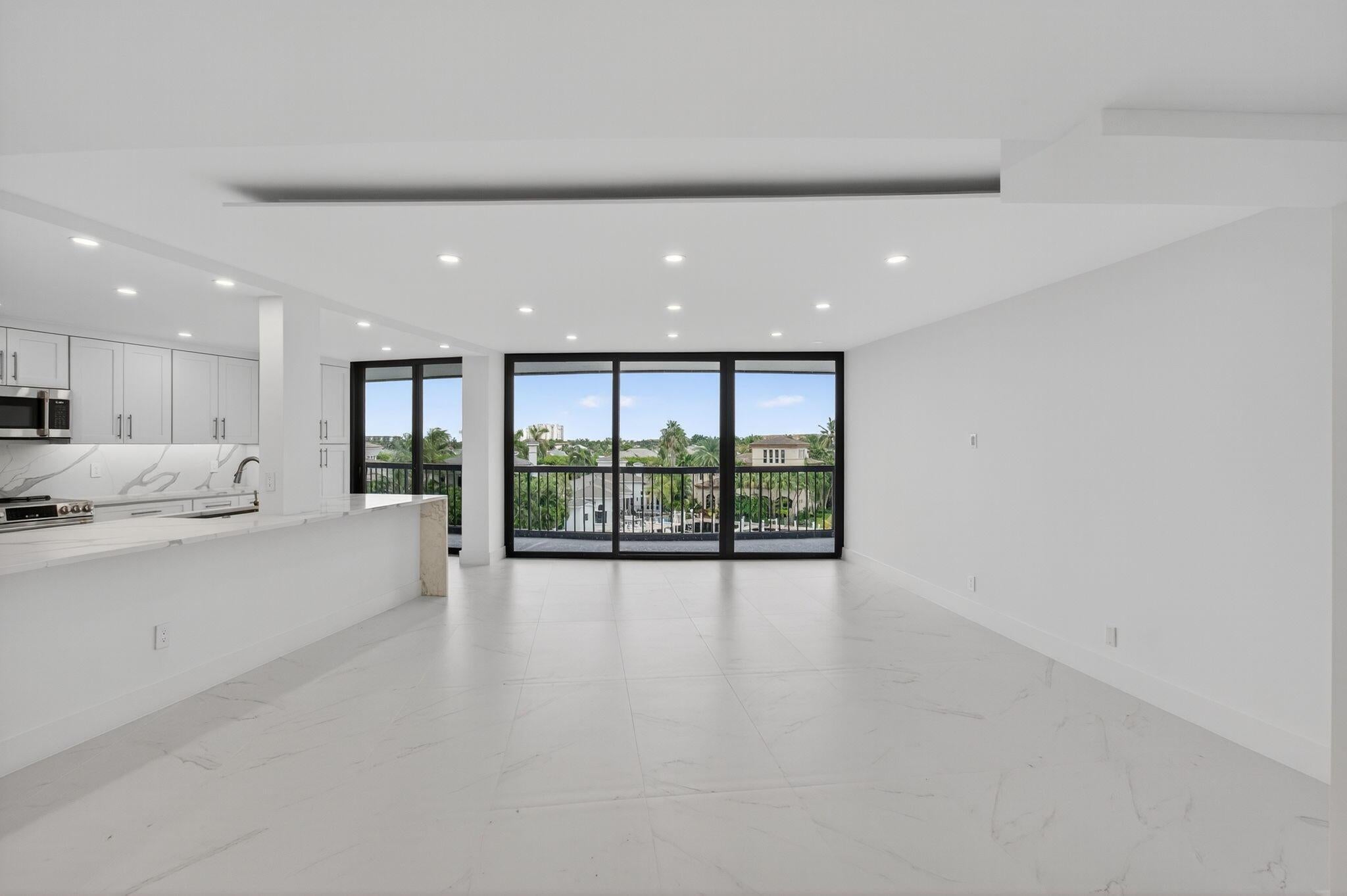 Highland Beach, Florida, 33487, United States, ,2 BathroomsBathrooms,Residential,Active,1762854