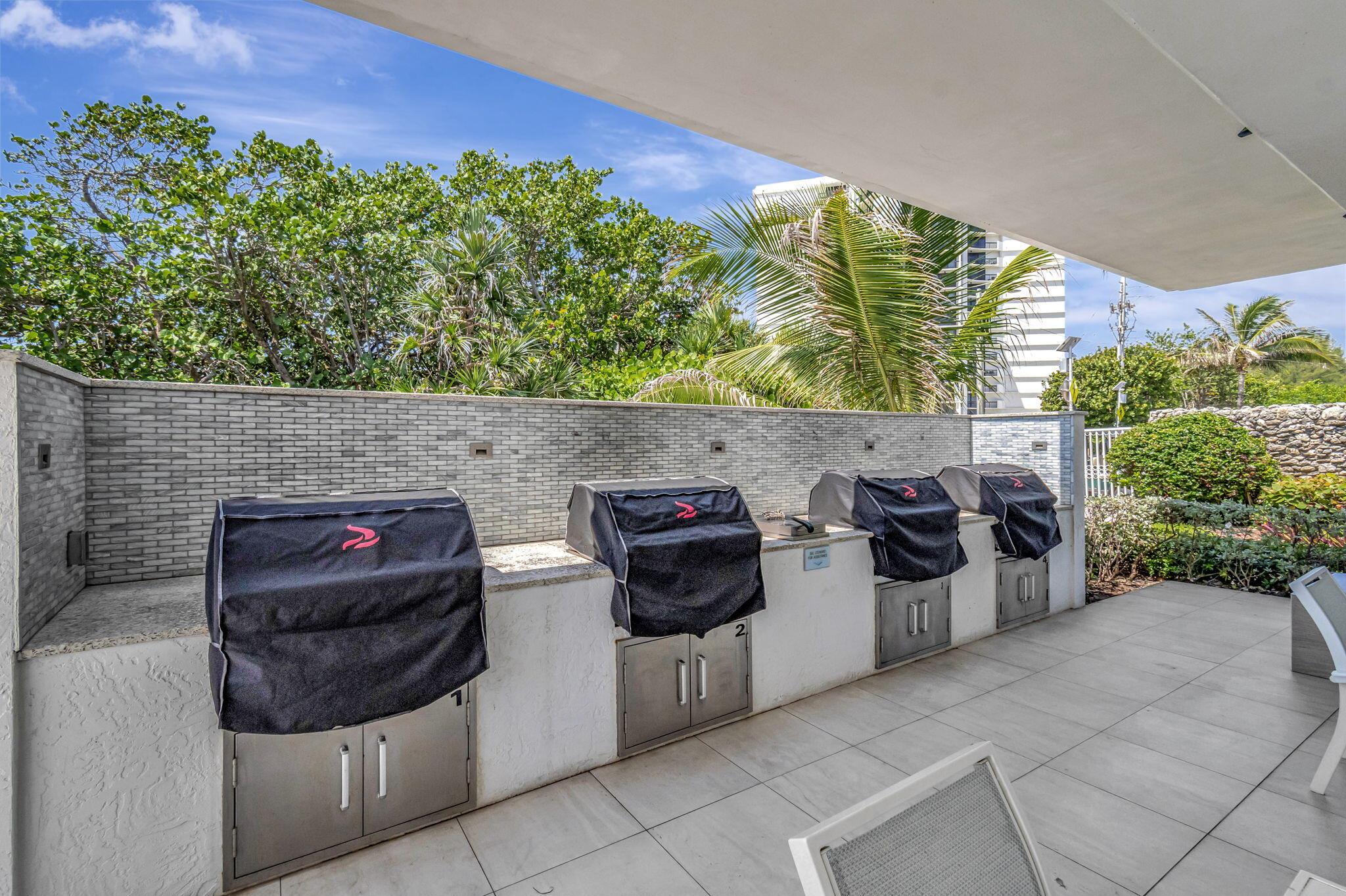 Highland Beach, Florida, 33487, United States, ,2 BathroomsBathrooms,Residential,Active,1762854