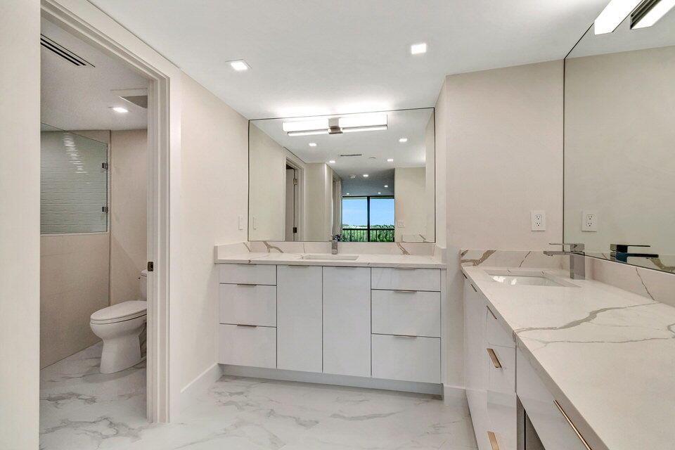 Highland Beach, Florida, 33487, United States, 2 Bedrooms Bedrooms, ,2 BathroomsBathrooms,Residential,Active,1922538