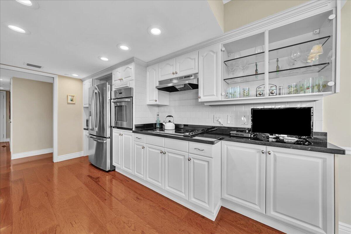 Palm Beach, Florida, 33480, United States, 3 Bedrooms Bedrooms, ,3 BathroomsBathrooms,Residential,Active,1954435