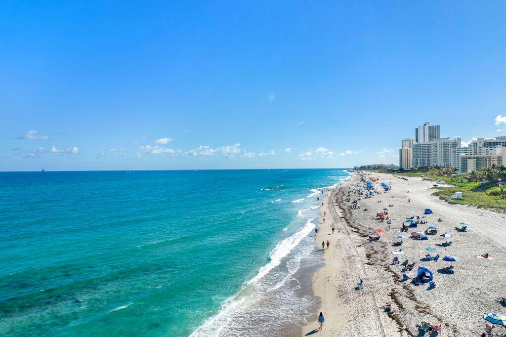 Singer Island, Florida, 33404, United States, 3 Bedrooms Bedrooms, ,5 BathroomsBathrooms,Residential,Active,1990606