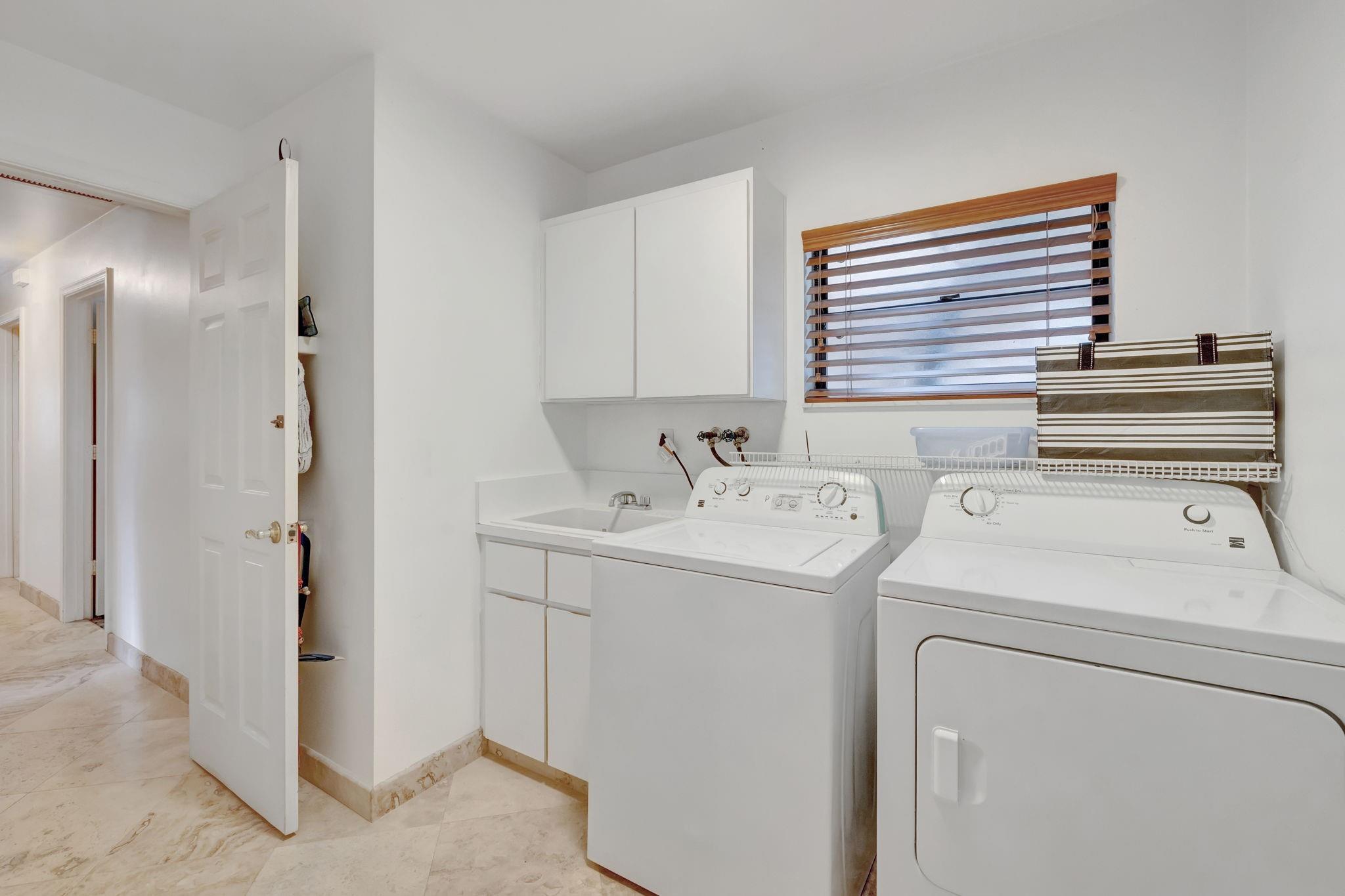 Coral Springs, Florida, 33067, United States, ,4 BathroomsBathrooms,Residential,Active,1764915