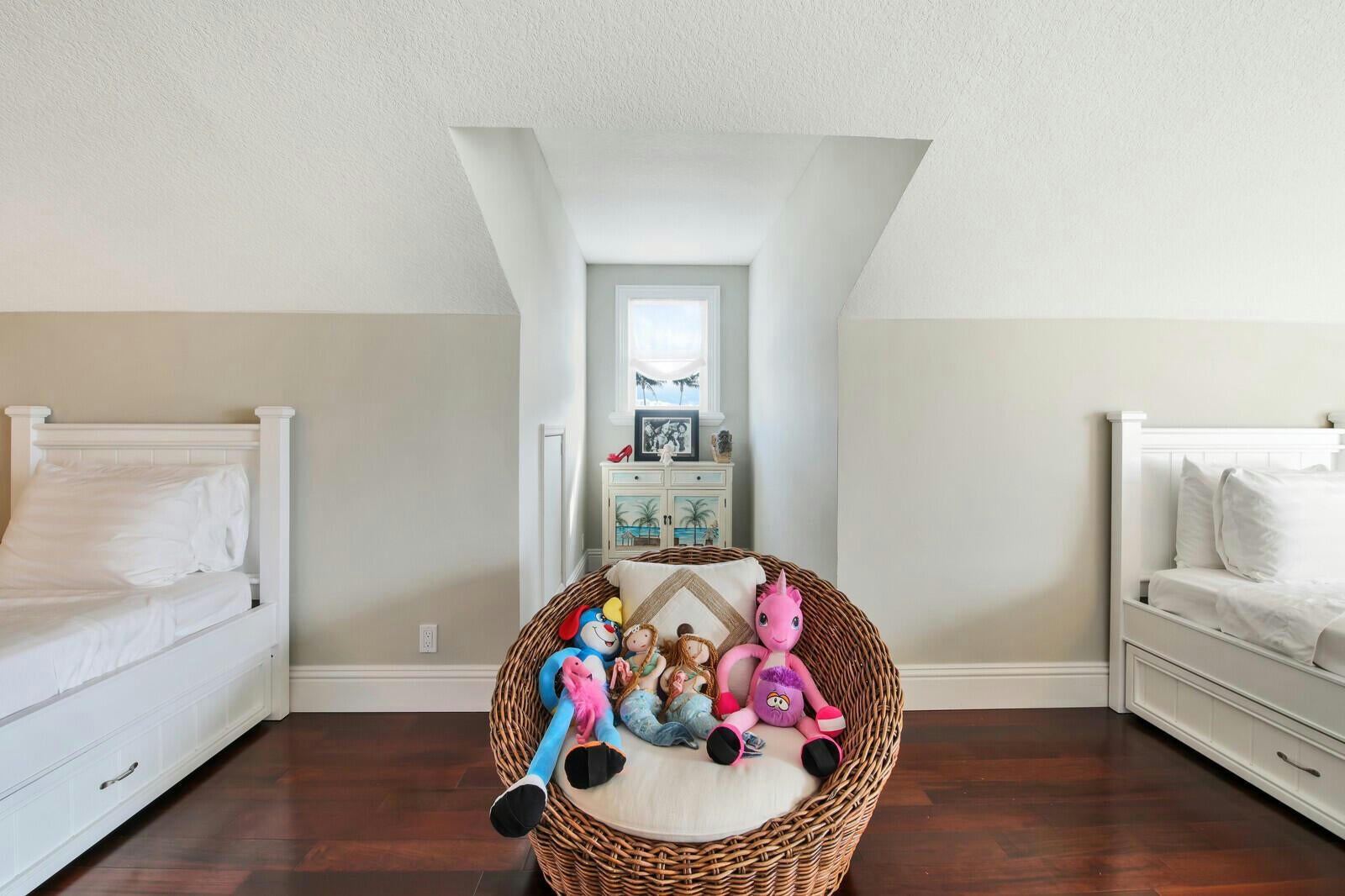 Pompano Beach, Florida, 33062, United States, ,6 BathroomsBathrooms,Residential,Active,1769399