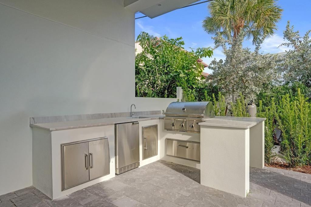 Fort Lauderdale, Florida, 33308, United States, 4 Bedrooms Bedrooms, ,4 BathroomsBathrooms,Residential,Active,2008292