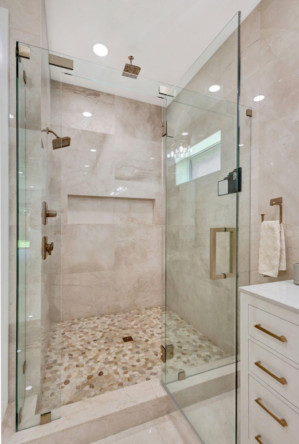 North Palm Beach, Florida, 33408, United States, 4 Bedrooms Bedrooms, ,5 BathroomsBathrooms,Residential,Active,1973305