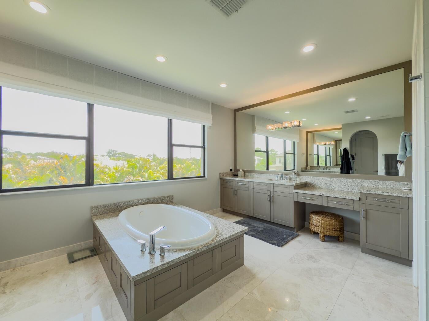 Jupiter, Florida, 33458, United States, 6 Bedrooms Bedrooms, ,7 BathroomsBathrooms,Residential,Active,1862852