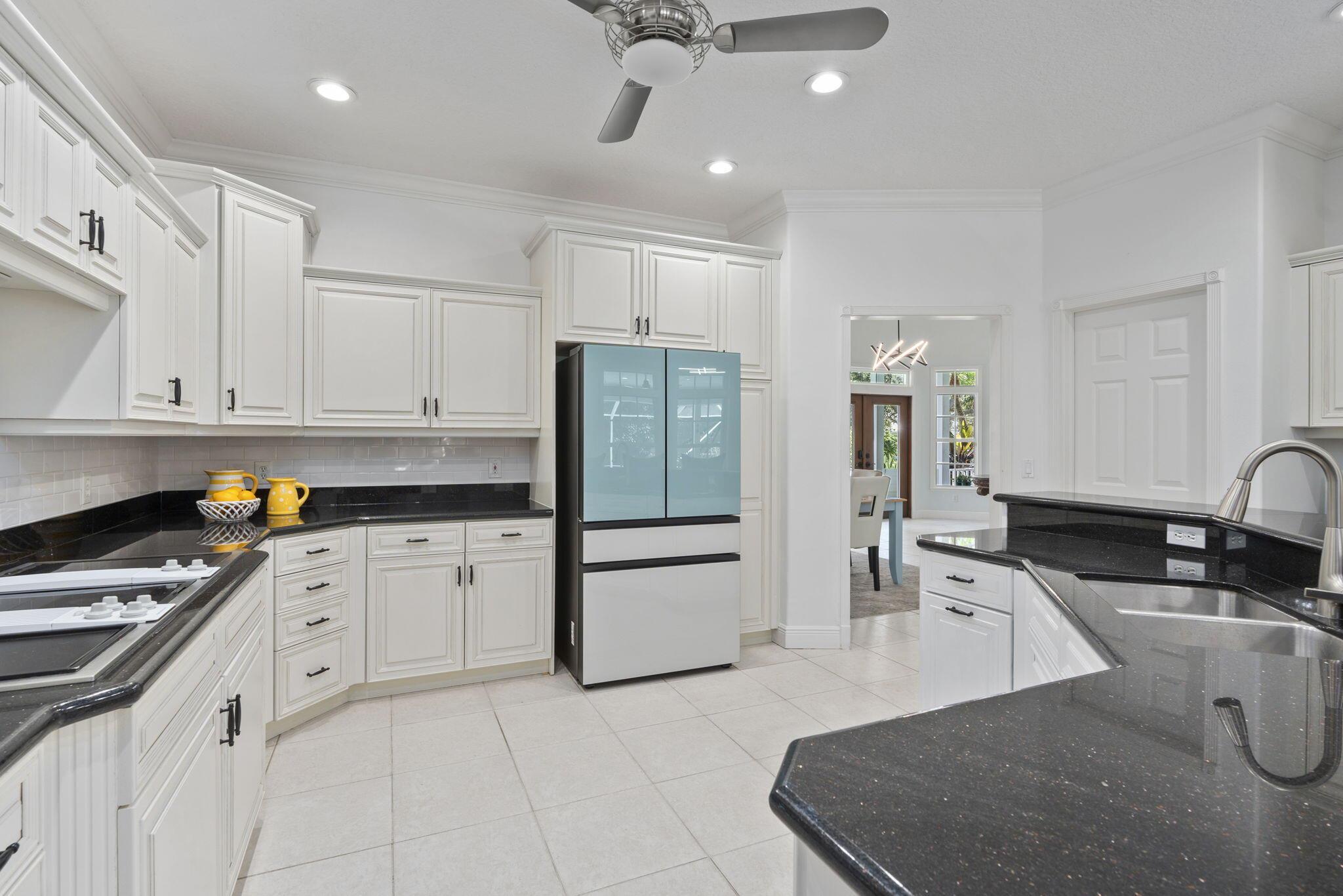 Sewalls Point, Florida, 34996, United States, 4 Bedrooms Bedrooms, ,3 BathroomsBathrooms,Residential,Active,1953273