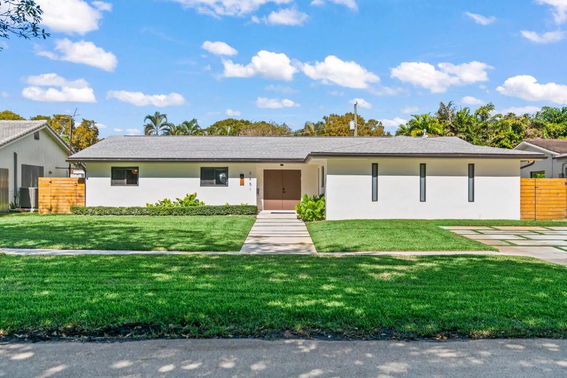 Miami, Florida, 33180, United States, 5 Bedrooms Bedrooms, ,4 BathroomsBathrooms,Residential,Active,2011434