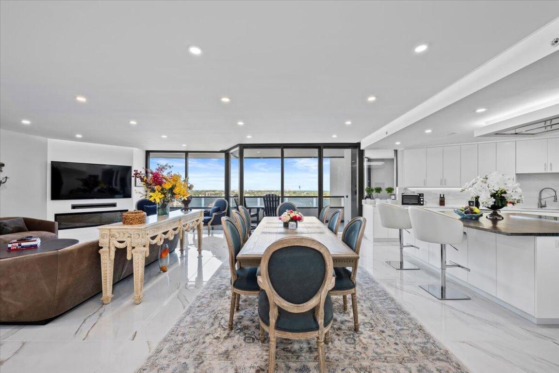 North Palm Beach, Florida, 33408, United States, 2 Bedrooms Bedrooms, ,3 BathroomsBathrooms,Residential,Active,2007652