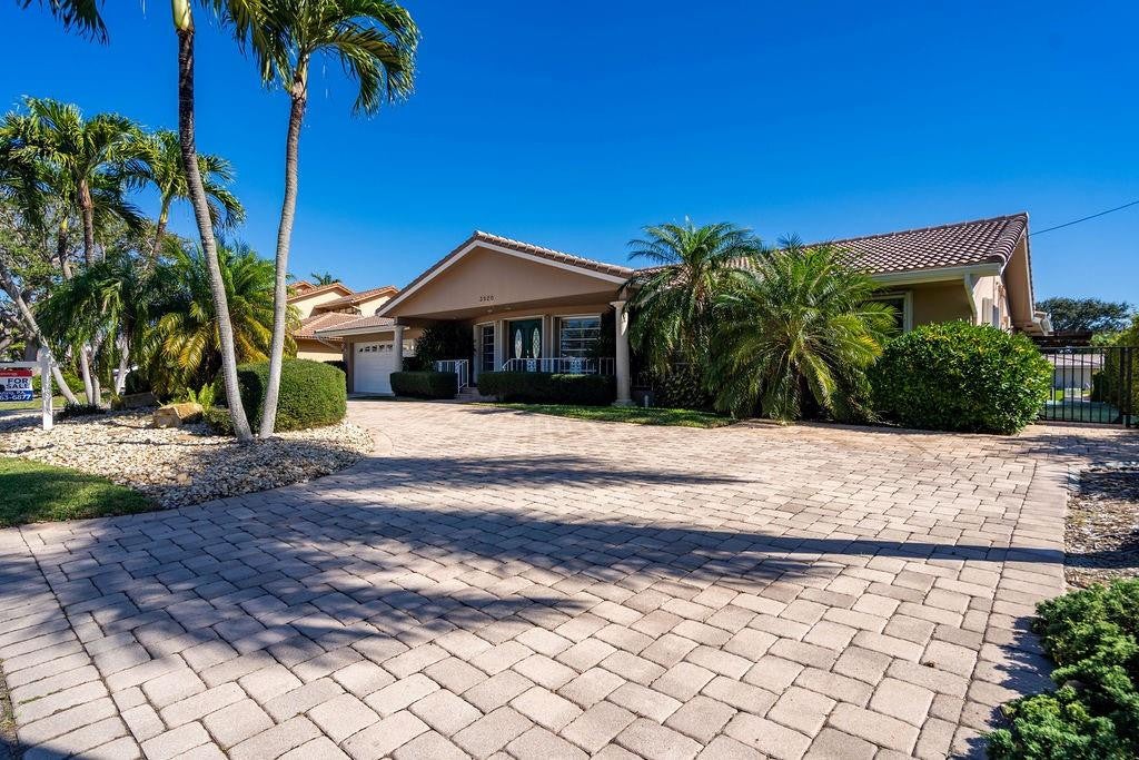 Lighthouse Point, Florida, 33064, United States, 3 Bedrooms Bedrooms, ,3 BathroomsBathrooms,Residential,Active,2011868