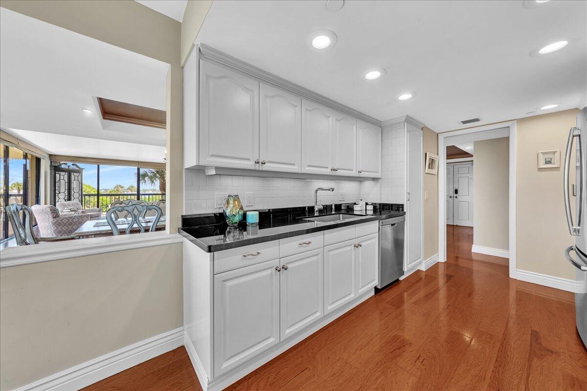 Palm Beach, Florida, 33480, United States, 3 Bedrooms Bedrooms, ,3 BathroomsBathrooms,Residential,Active,1954435