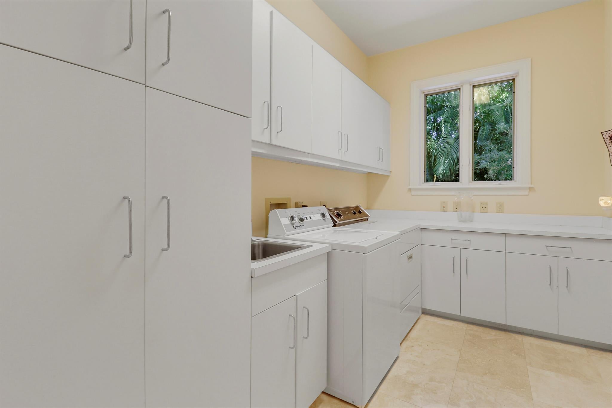 Indian River Shores, Florida, 32963, United States, 4 Bedrooms Bedrooms, ,6 BathroomsBathrooms,Residential,Active,1952294