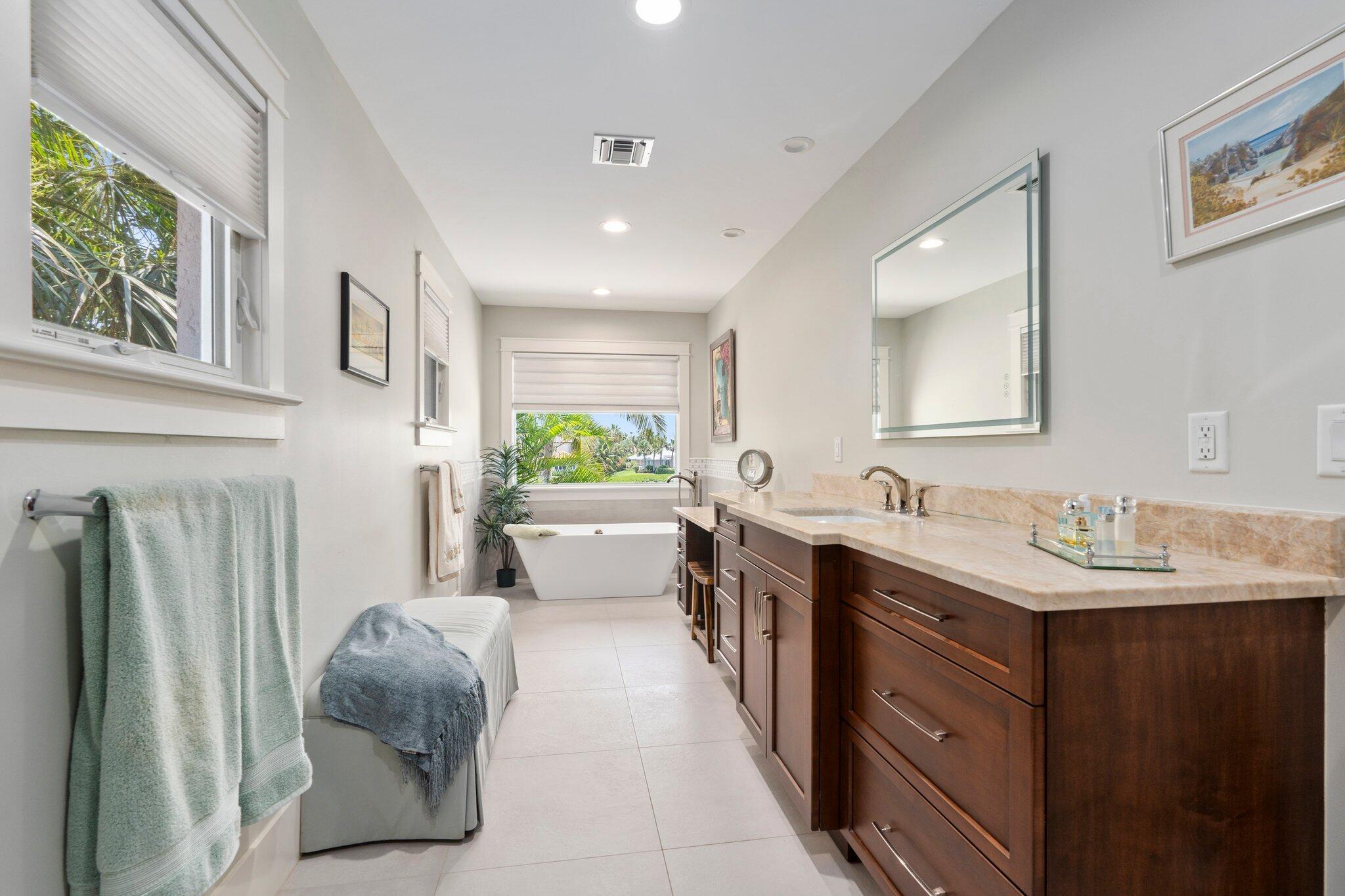 Stuart, Florida, 34996, United States, 4 Bedrooms Bedrooms, ,6 BathroomsBathrooms,Residential,Active,1831837