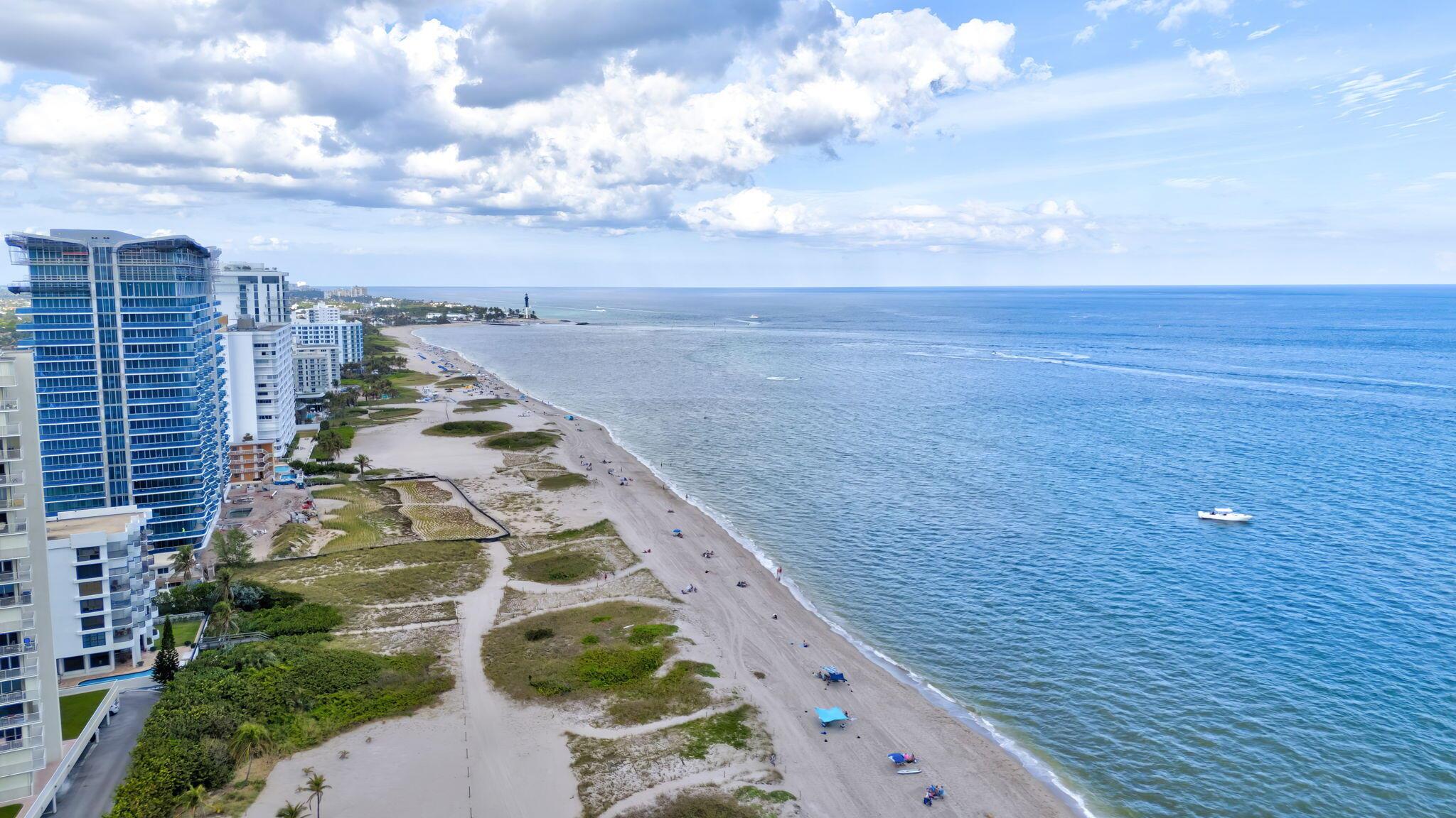 Pompano Beach, Florida, 33062, United States, 2 Bedrooms Bedrooms, ,3 BathroomsBathrooms,Residential,Pending,1959525