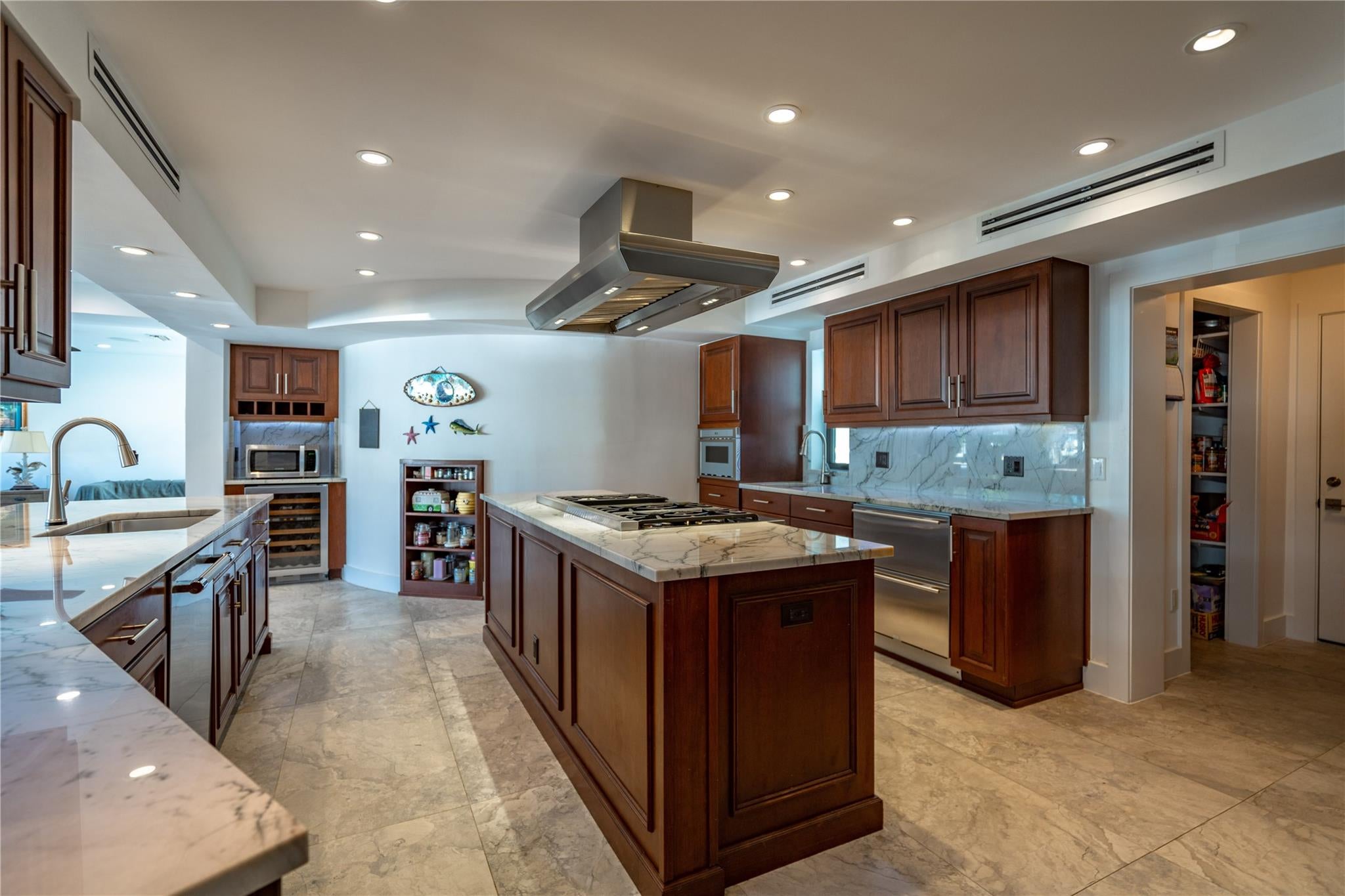 Fort Lauderdale, Florida, 33306, United States, ,8 BathroomsBathrooms,Residential,Active,1770111