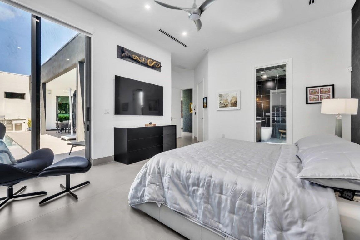 Wilton Manors, Florida, 33305, United States, 3 Bedrooms Bedrooms, ,4 BathroomsBathrooms,Residential,Active,2007993