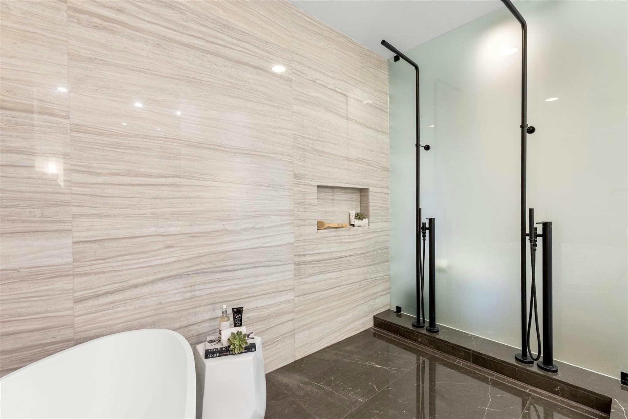 Fort Lauderdale, Florida, 33305, United States, ,4 BathroomsBathrooms,Residential,Active,1703657