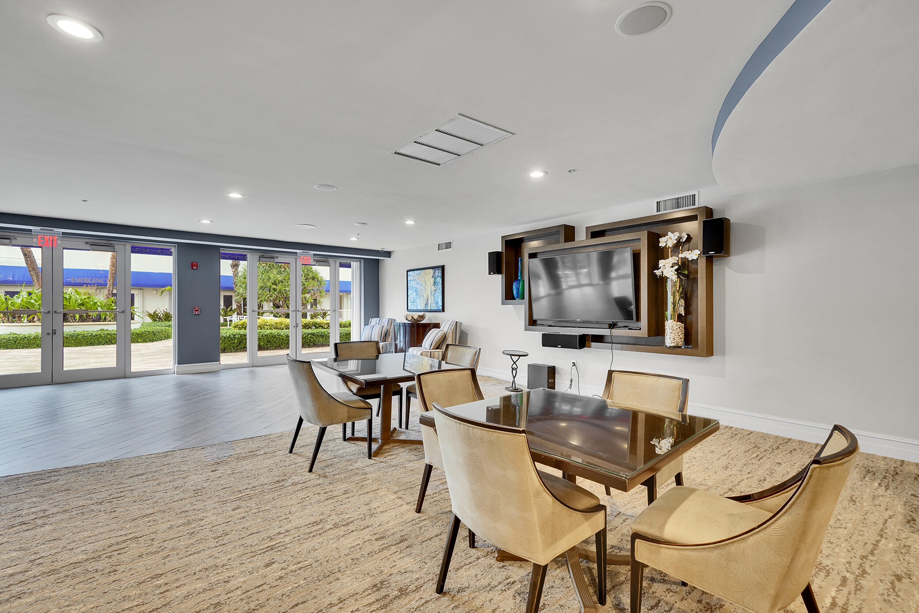 Hollywood, Florida, 33019, United States, 2 Bedrooms Bedrooms, ,3 BathroomsBathrooms,Residential,Active,2028550