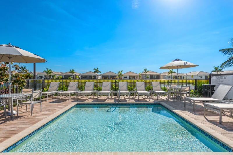 Boynton Beach, Florida, 33473, United States, 4 Bedrooms Bedrooms, ,4 BathroomsBathrooms,Residential,Pending,2008322