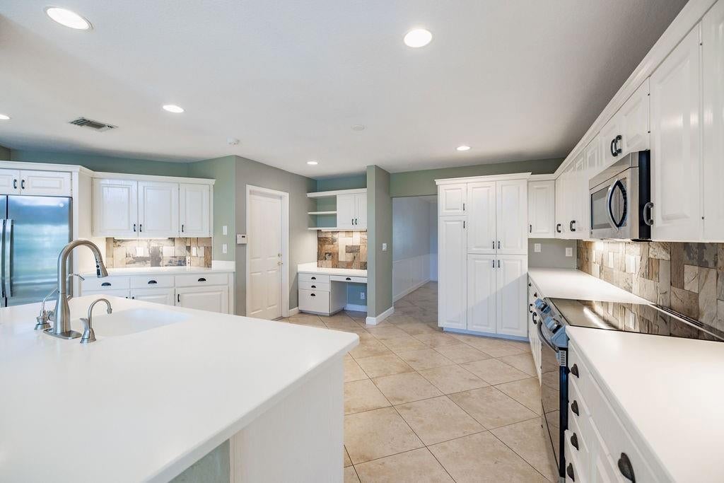 Lighthouse Point, Florida, 33064, United States, 4 Bedrooms Bedrooms, ,4 BathroomsBathrooms,Residential,Active,1701977