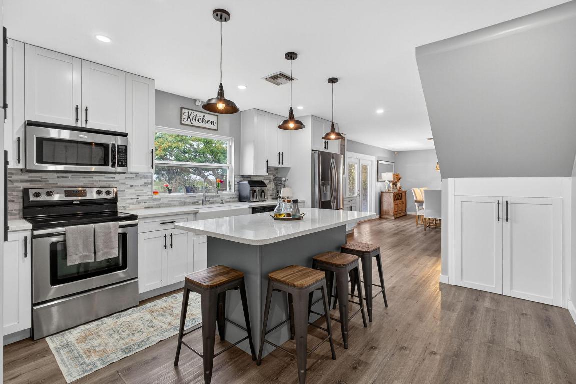 Wellington, Florida, 33470, United States, 4 Bedrooms Bedrooms, ,3 BathroomsBathrooms,Residential,Active,2008727