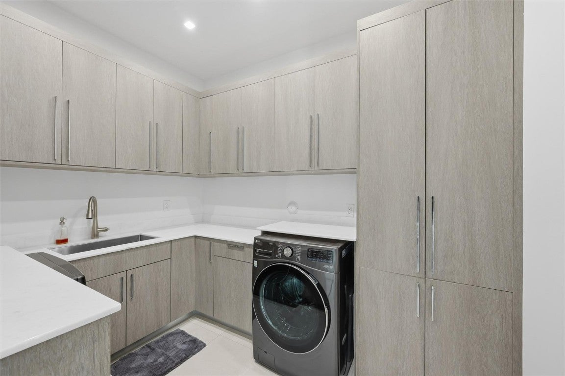 Fort Lauderdale, Florida, 33316, United States, 5 Bedrooms Bedrooms, ,5 BathroomsBathrooms,Residential,Active,2008271