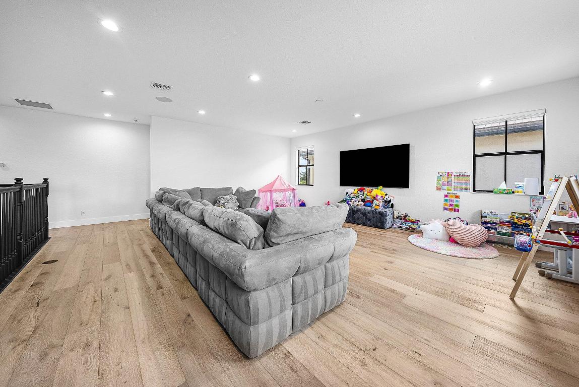 Parkland, Florida, 33076, United States, 4 Bedrooms Bedrooms, ,4 BathroomsBathrooms,Residential,Contingent,2007957